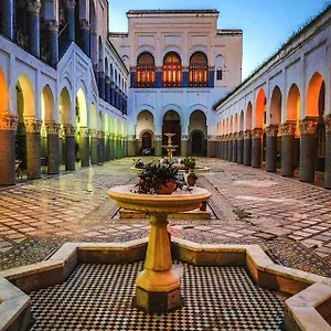 In A Xviiie Palace Fes